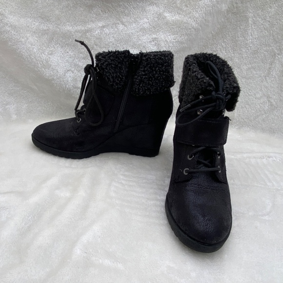 Vera Wang Wedged Ankle Boots size 8 - Picture 2 of 7